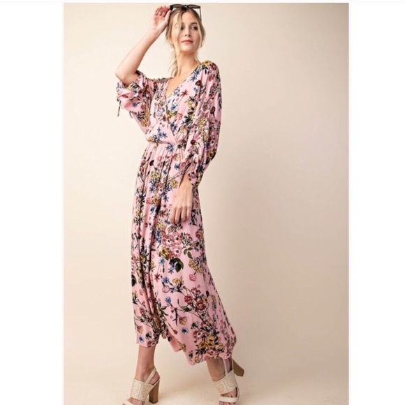 RESTOCKED! 5⭐️ BESTSELLER HAYDEN FLORAL DRESS - Picture 4 of 8